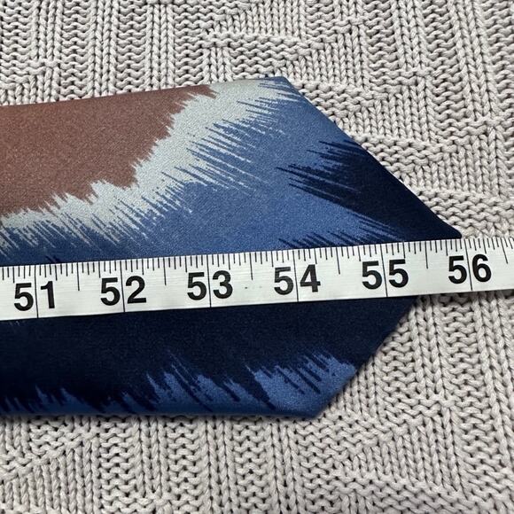 1980s Black Tie by Oleg Cassini Silk Turquoise Entirely  Vintage Oleg Cassini blue ombre starburst tie